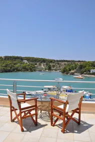 Amazing view by the sea - Image 4