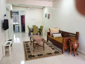 AUNI & AUJI HOMESTAY KEMAMAN - Image 2