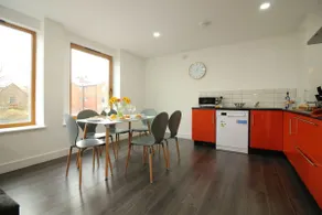 Diamond - Britannia Chambers Apartment 3 - Image 2