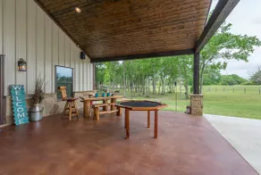 Beautiful custom barndominium perfect for Aggie game day, events and getaways! - Image 4