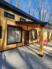 The Fortress-Cabin-Romantic-Own Bathroom-Ve - Image 3