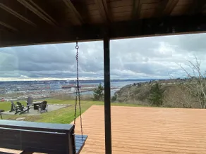 Views of bay, city, harbor & mtns in fab 2br suite - Image 3