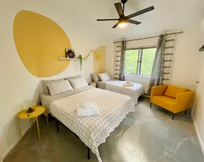 Clover House: Hot Tub, Secret Cave Room, 14+guests - Image 4