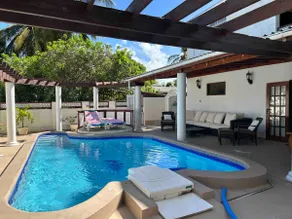 Rummelig villa med privat pool & gåtur til stranden - Image 3