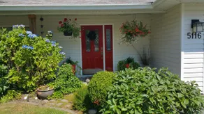 Red Door Airbnb - Image 2