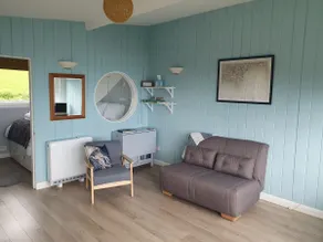 Beautiful one bedroom apartment with uninterrupted ocean views and on site parking - Image 4