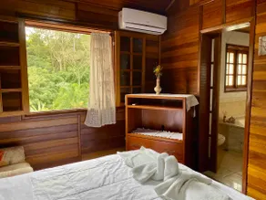 Entire chalet: 3 bedrooms (1 ensuite with hot tub) 2 parking spaces - Image 3