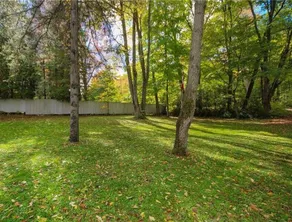 Lofty Pines Lodge: Red Bay, ON - Image 4
