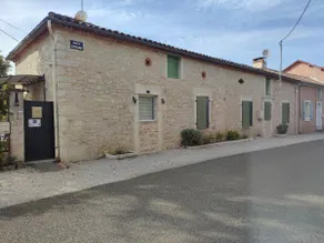 Stone house with garden and large parking lot - Image 3