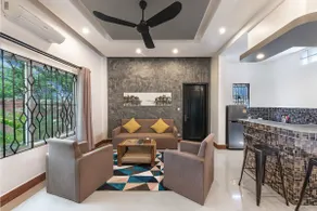 Beautiful villa near the city center, Pool & Jacuzzi - Image 4