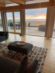 The Lite House - Beach Front Getaway - Image 2