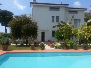 Wunderschöne Villa mit privatem Pool und Garten - Image 3