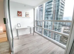 Downtown Gem: Best Location | Stunning City Views - Image 4