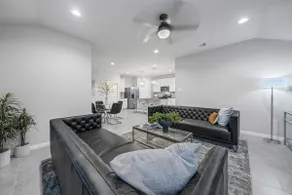 Katy Vibes With Hot Tub, Elegant and Peaceful 3BR - Image 3