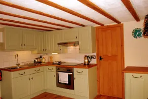 Hillocks Cottage, Kniveton - Image 5