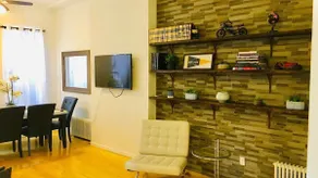 POSH RENOVATED APARTMENT WITH HIGH CEILINGS! - Image 4