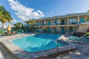 Suite108 -Pool Side - Bay View - Image 4