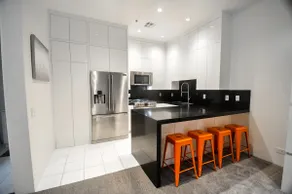 Modern, upgraded desert retreat in La Quinta! - Image 4