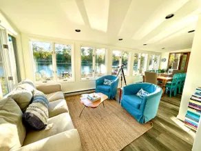 Charming Waterfront Cottage w/2 King Suites + Dock - Image 5