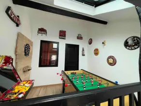 *New House */ *Vintage console with 1600 games* - Image 2