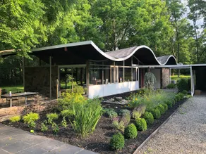 ”The Wave Lambertville”, iconic mid-century home - Image 3