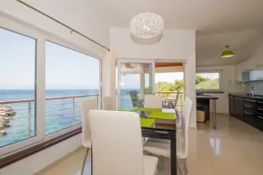 Remote beach house, just above the sea. - Image 5