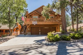 Luxury Cabin Minutes to Slopes & Lake w/Hot Tub! - Image 3
