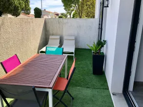 Sea getaway 2 minutes walk, patio & total comfort - Image 4