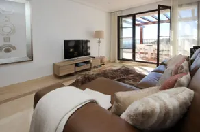 Sun-kissed SW Penthouse w/ Sea View Terrace Pool - Image 4