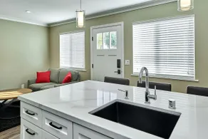 Willow Glen Executive Suite - Image 4