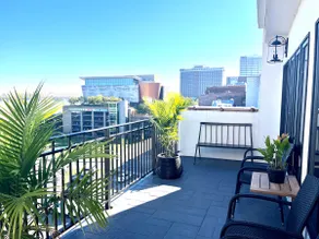 Cassius Quarters@The713! Downtown, large, upscale suite w/private balcony - Image 3