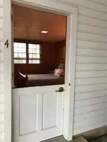 Stable 4, 5 miles from Lake Erie - Image 3