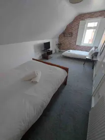 Sea View 2 Bedroom Loft Studio Apartment– Sleeps 6 - Image 5