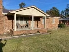 3 Bedroom Brick House on a HUGE Lot. Pet Friendly. - Image 2