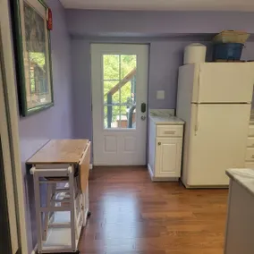 Chic Basement Cottage in the Woods - Image 2