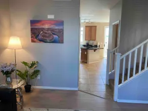 Cozy home in Gilbert with community parks - Image 5