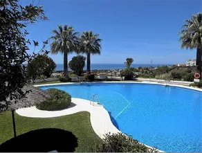 Sun and sea at Calahonda, Costa Del Sol & Golf - Image 2