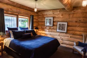 Amaruq Log Cabin - August dates available! - Image 5