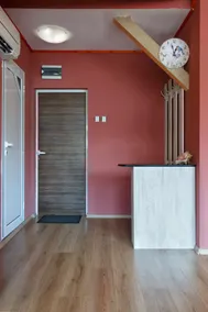 Convenient, Central Seaside Location! - Image 3