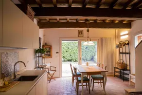 Country villa surrounded by greenery - Image 3