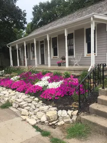 The Strawtown Cottage - in downtown Pella - Image 2
