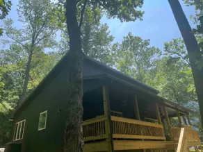 Private 2BR Deckhouse w/Hot Tub on 5 Acres - Image 2