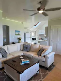 Ocean View Gem, Walk to it All, No Car Needed! - Image 2