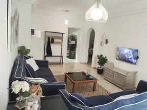 Tranquil apartment with small garden - Image 2