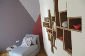 Lussy's Lovely Top Center Apartment - Image 2