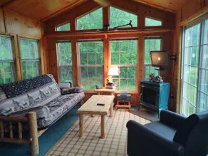 Beautiful Cabin Next To Hiking and Snowmobile Trails And Forest Reserve - Image 2