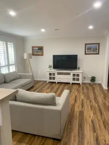 Accomodation on Douglas, 5 Bedrooms - Image 2