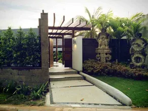 Tranquil lake view villa on Phuket golf estate - Image 4