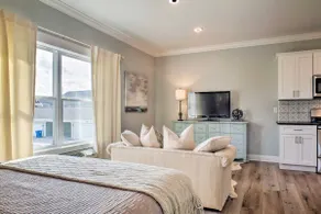 Southside Chattanooga Trendy & Upscale Loft - Image 2