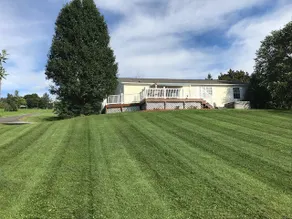 Burdett Home with a View. Perfect location. - Image 2